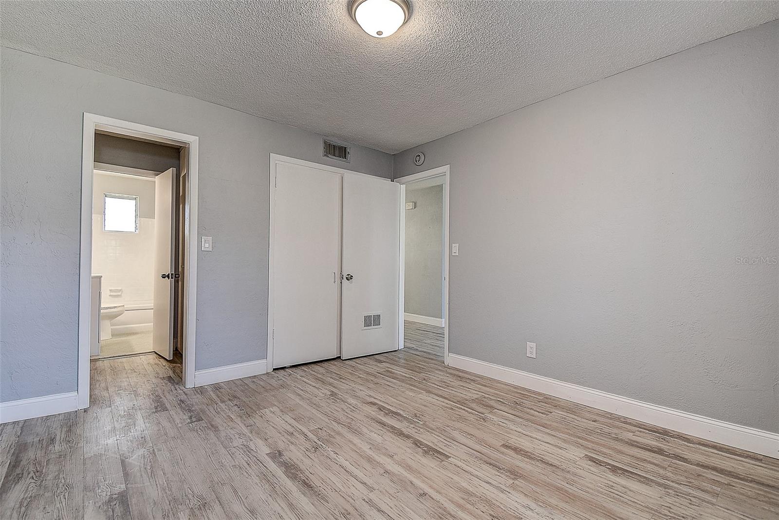 525 9TH AVE N #2, ST PETERSBURG, FL, 33701