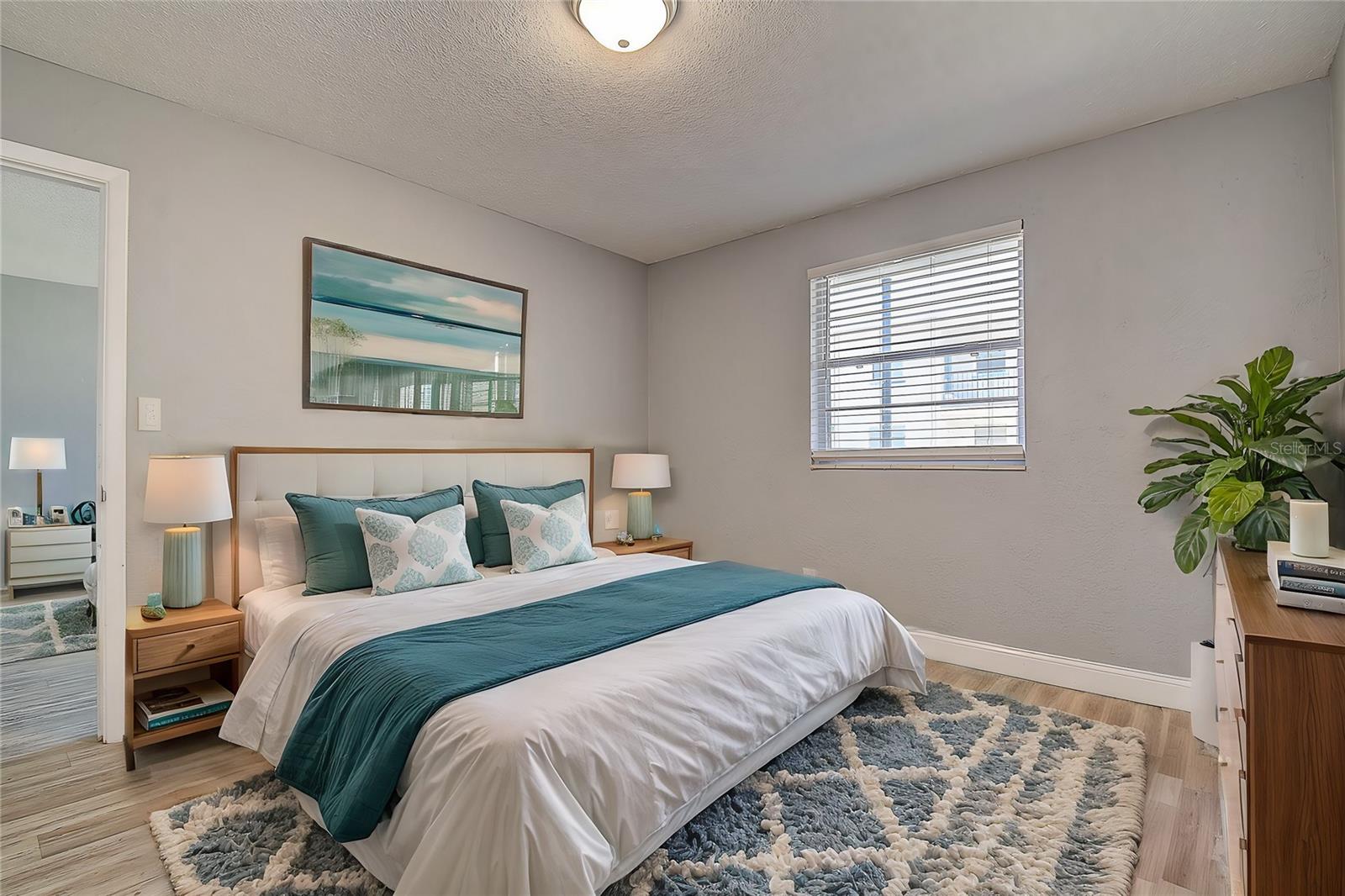 525 9TH AVE N #2, ST PETERSBURG, FL, 33701