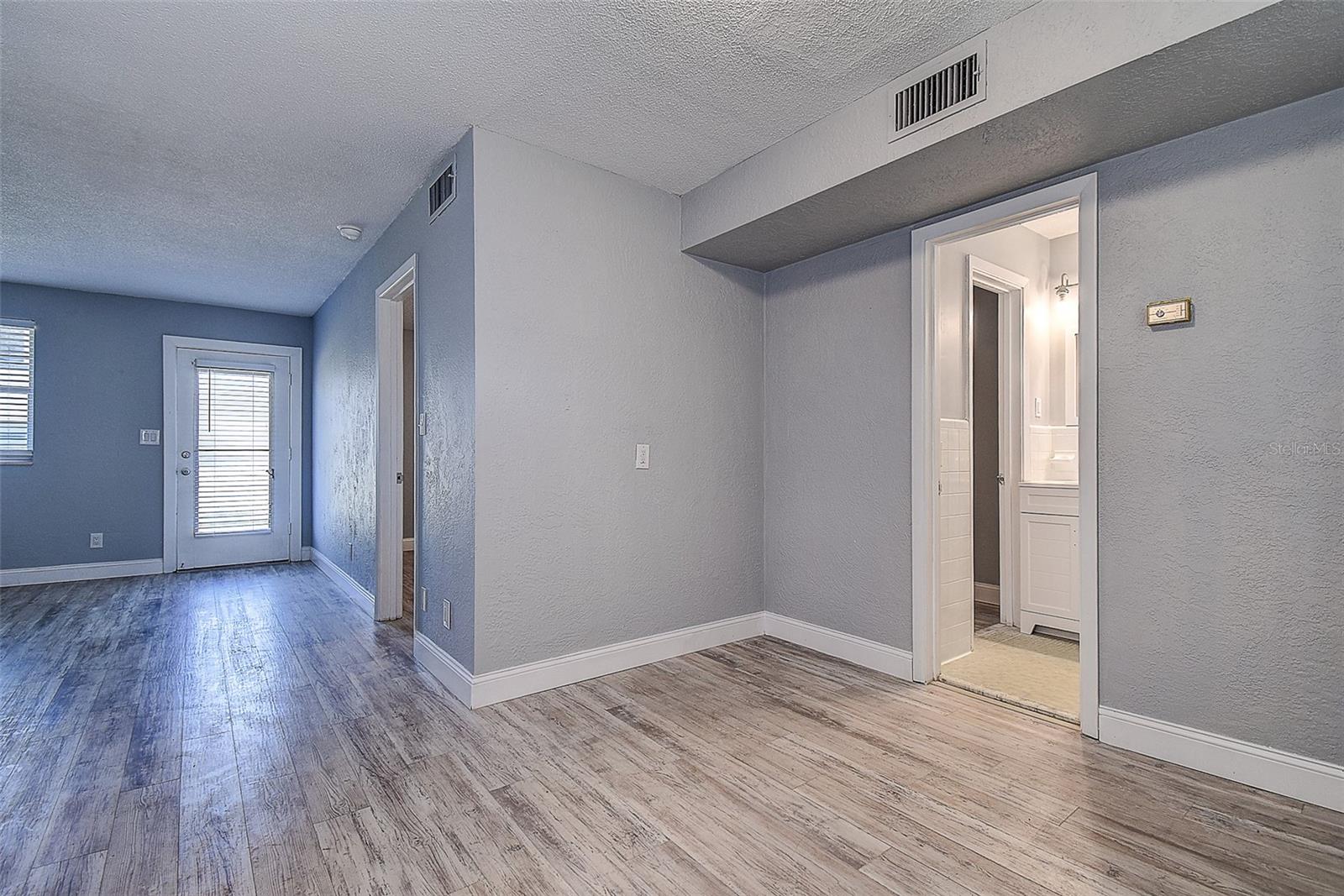 525 9TH AVE N #2, ST PETERSBURG, FL, 33701