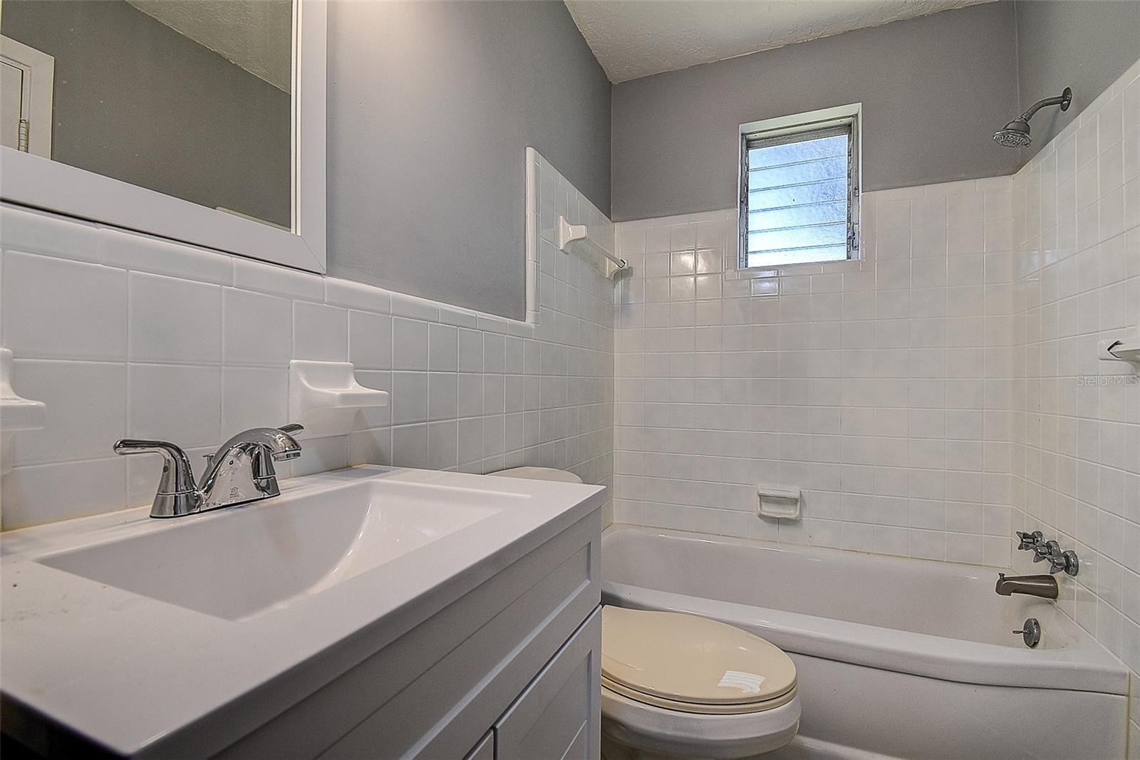 525 9TH AVE N #2, ST PETERSBURG, FL, 33701