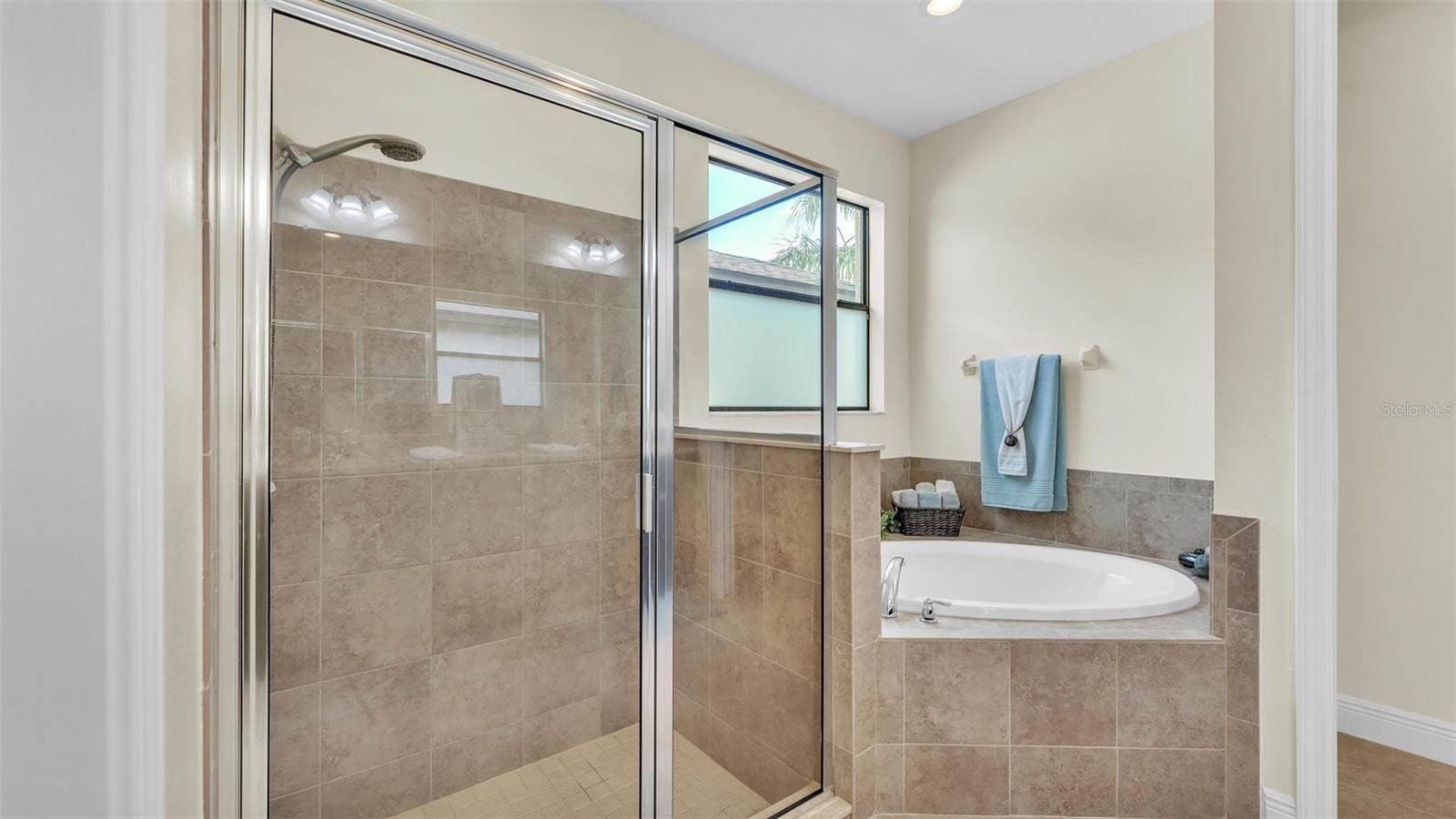 1342 HERITAGE LANDINGS DR, LAKELAND, FL, 33805
