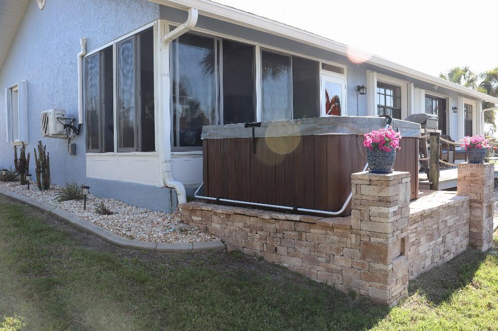 220 SINGAPORE RD, PUNTA GORDA, FL, 33950