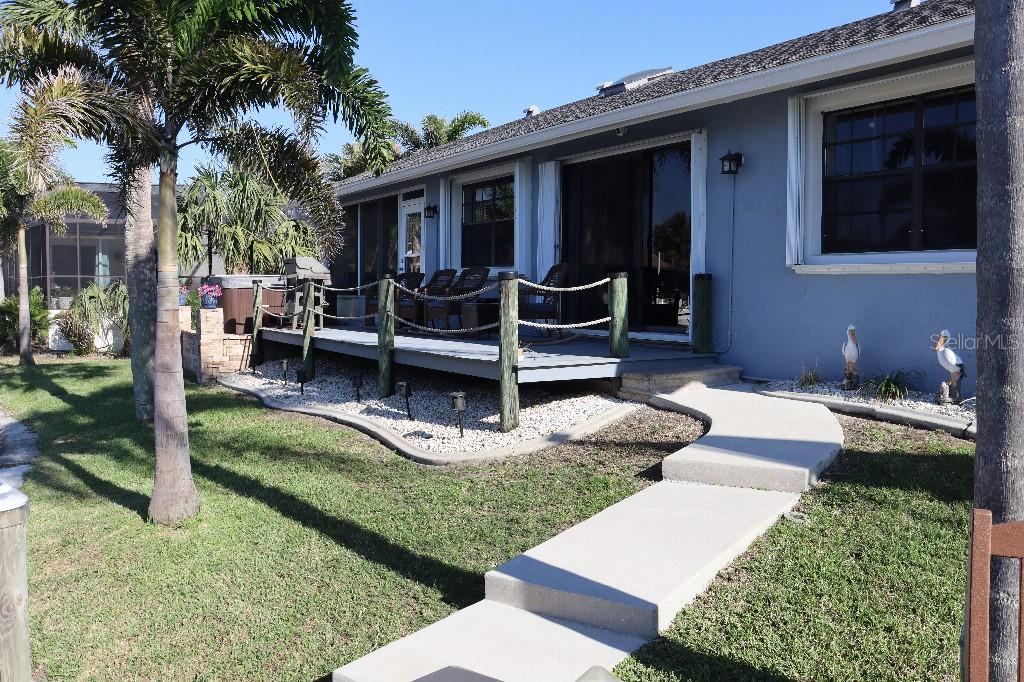 220 SINGAPORE RD, PUNTA GORDA, FL, 33950