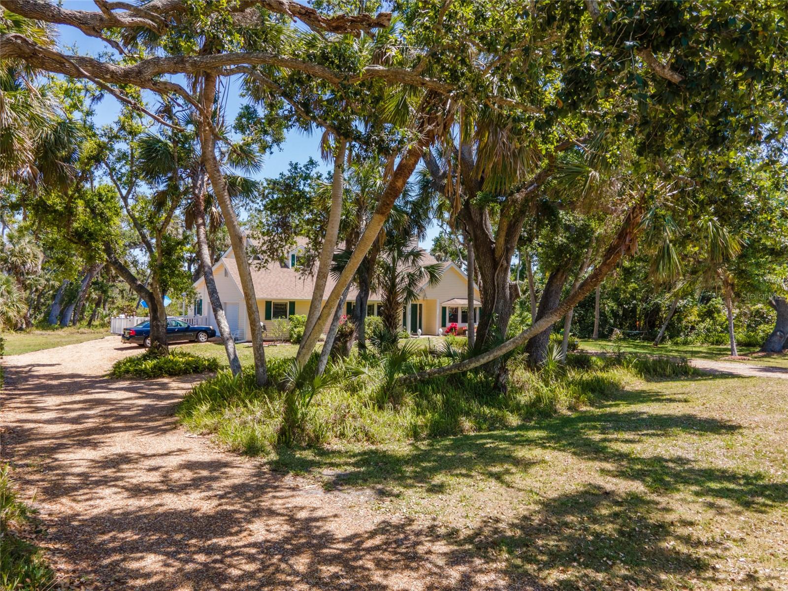 2020 E DOLPHIN DR, ENGLEWOOD, FL, 34223