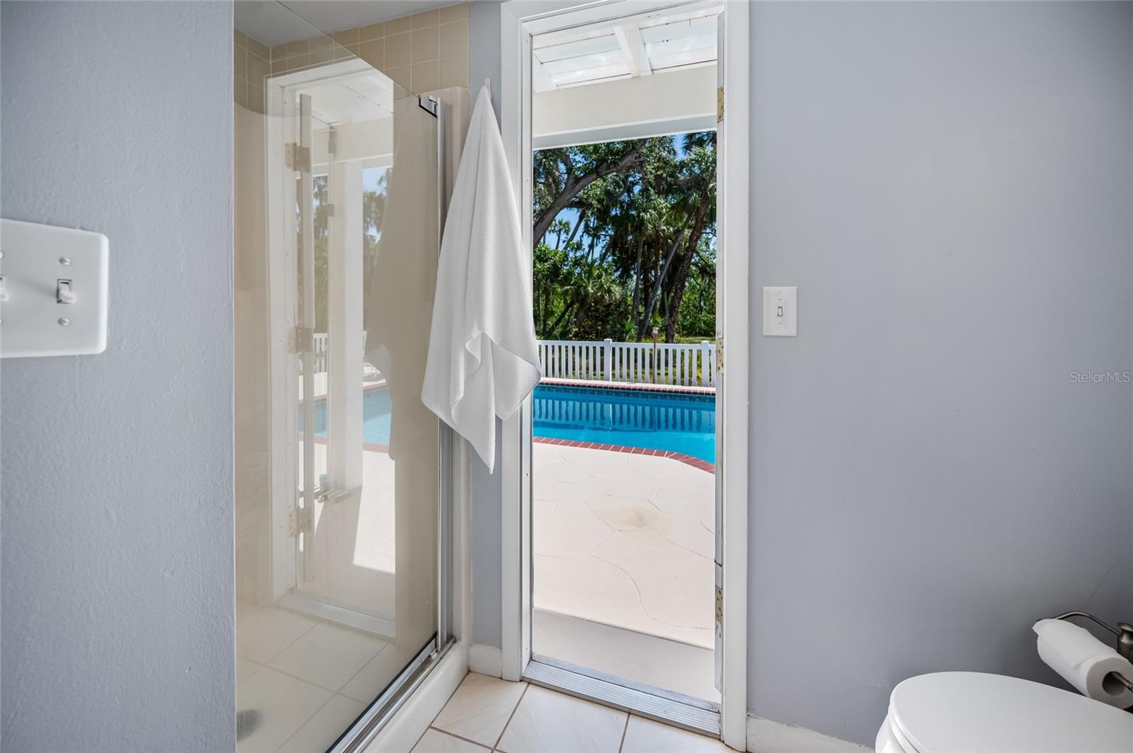 2020 E DOLPHIN DR, ENGLEWOOD, FL, 34223