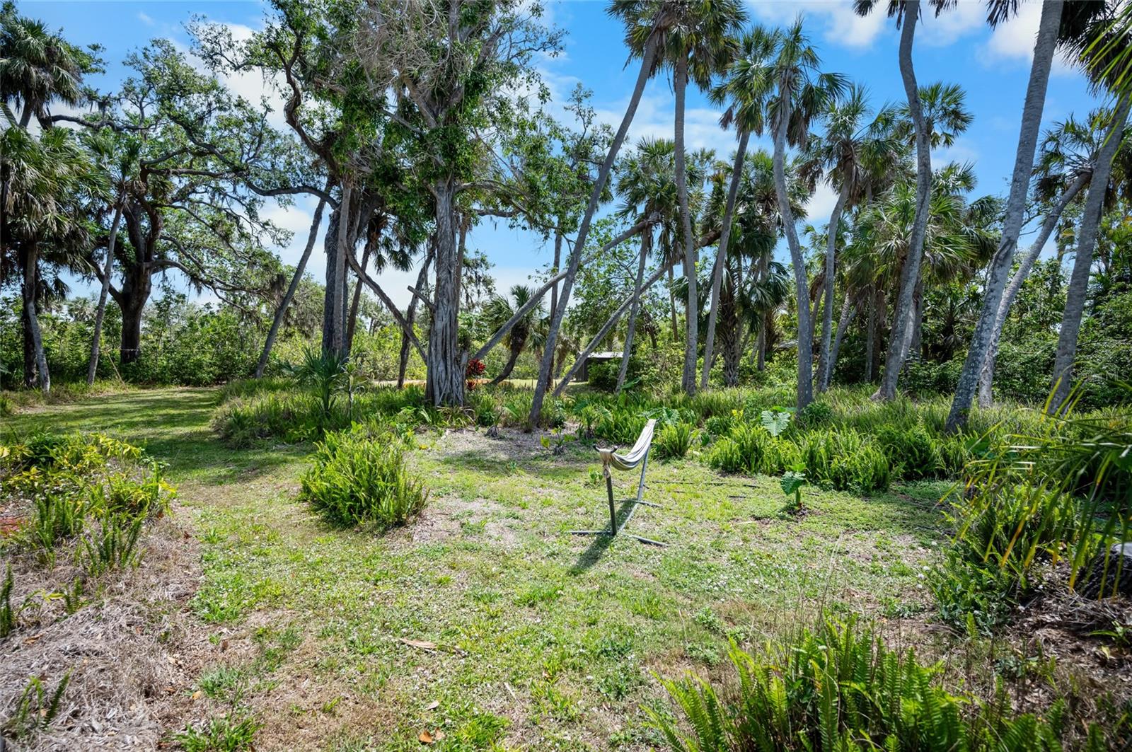 2020 E DOLPHIN DR, ENGLEWOOD, FL, 34223