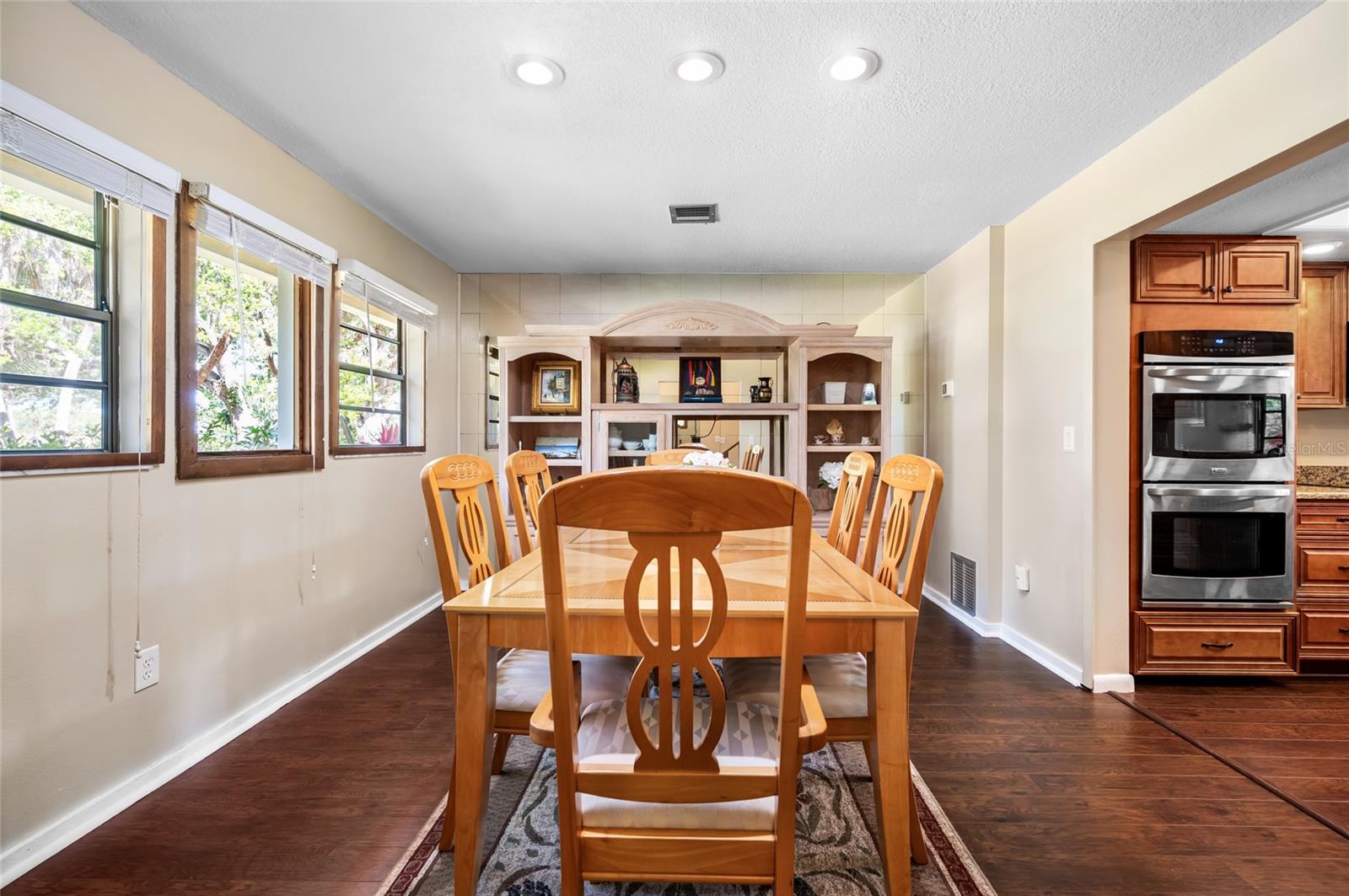 2020 E DOLPHIN DR, ENGLEWOOD, FL, 34223