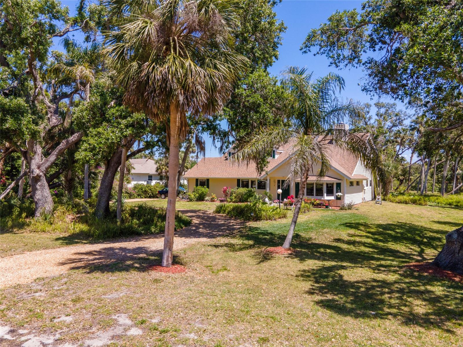 2020 E DOLPHIN DR, ENGLEWOOD, FL, 34223