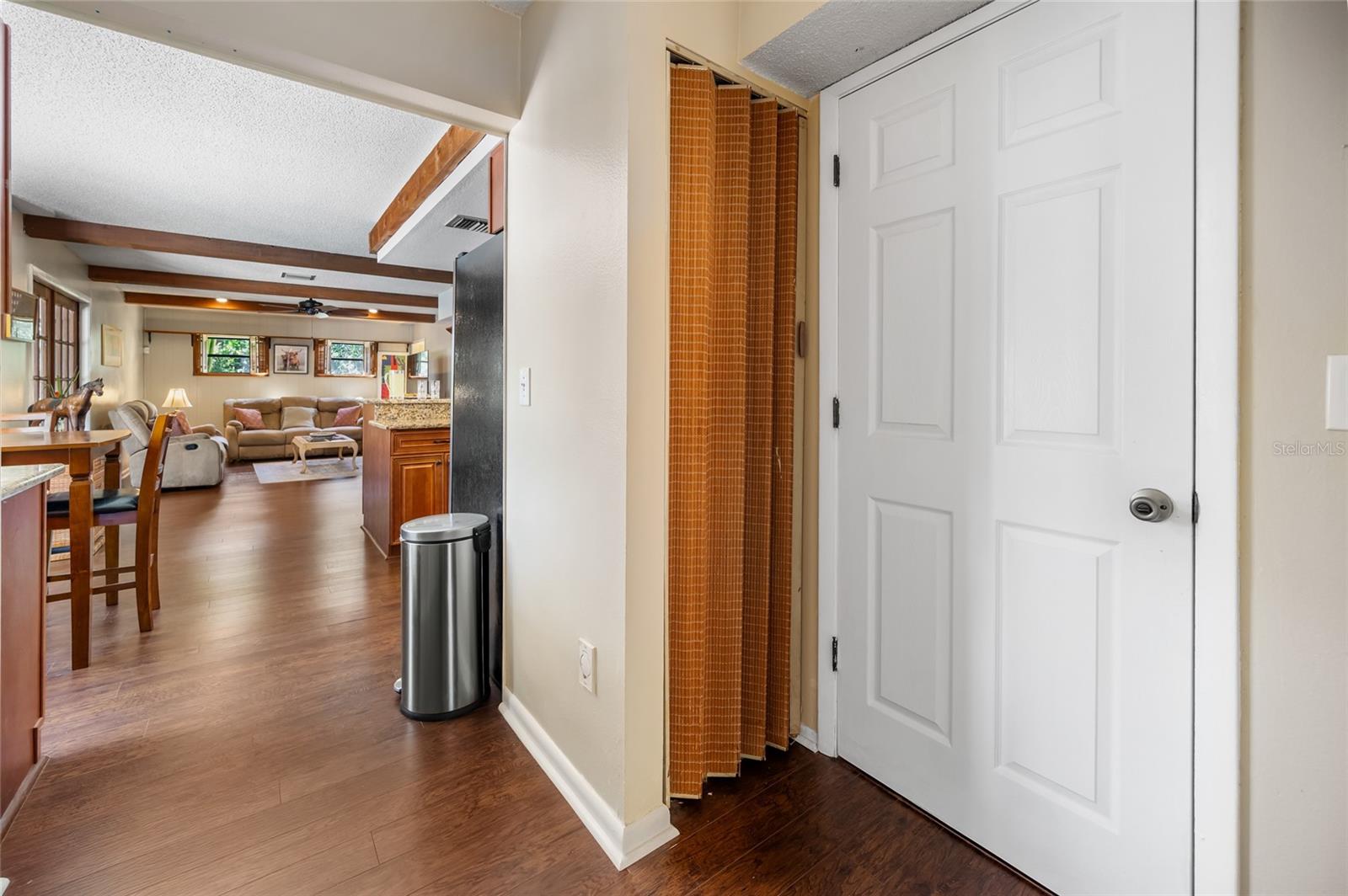 2020 E DOLPHIN DR, ENGLEWOOD, FL, 34223