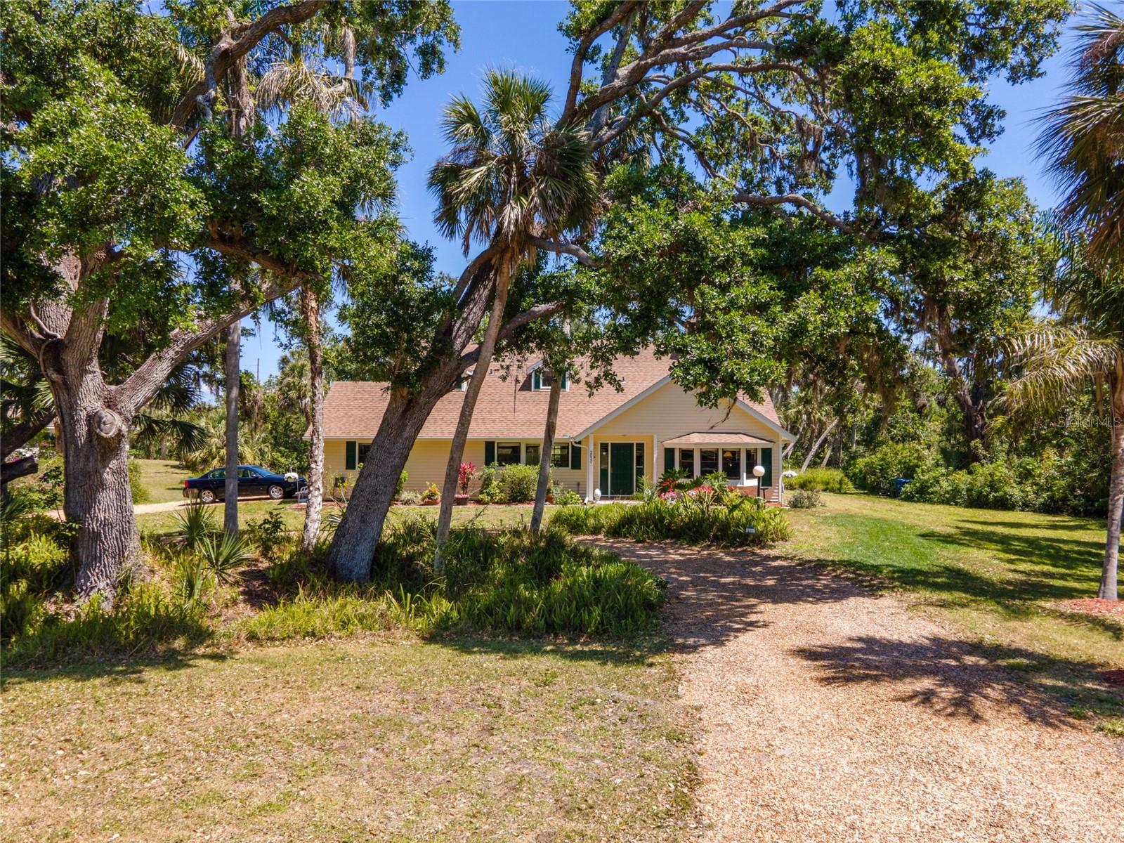 2020 E DOLPHIN DR, ENGLEWOOD, FL, 34223