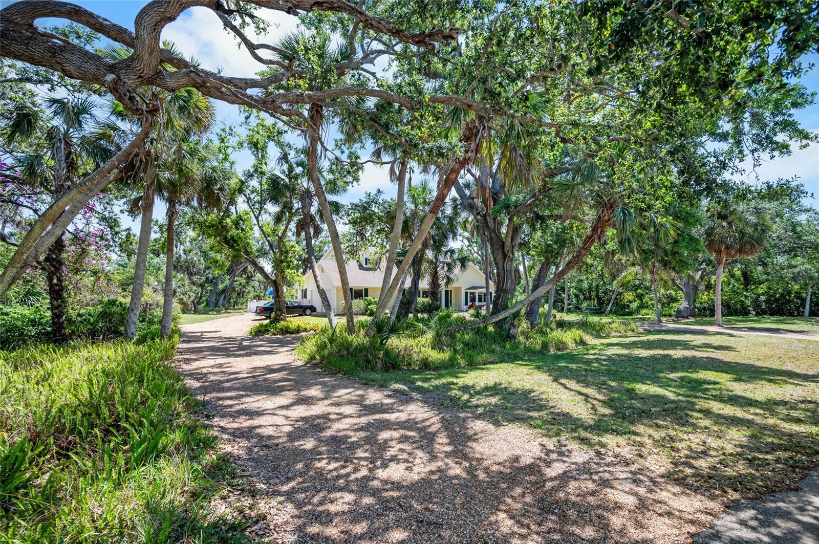 2020 E DOLPHIN DR, ENGLEWOOD, FL, 34223