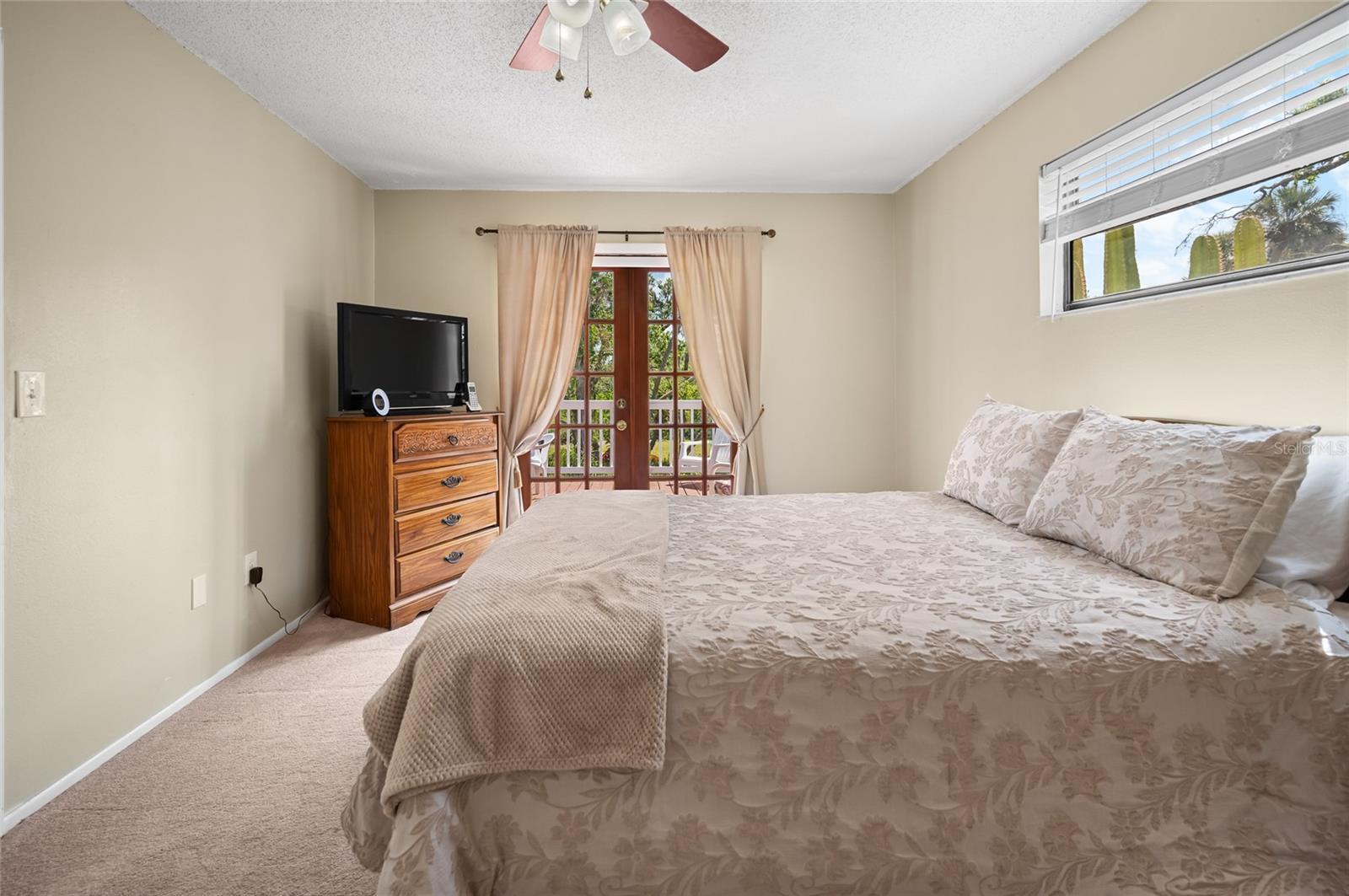 2020 E DOLPHIN DR, ENGLEWOOD, FL, 34223