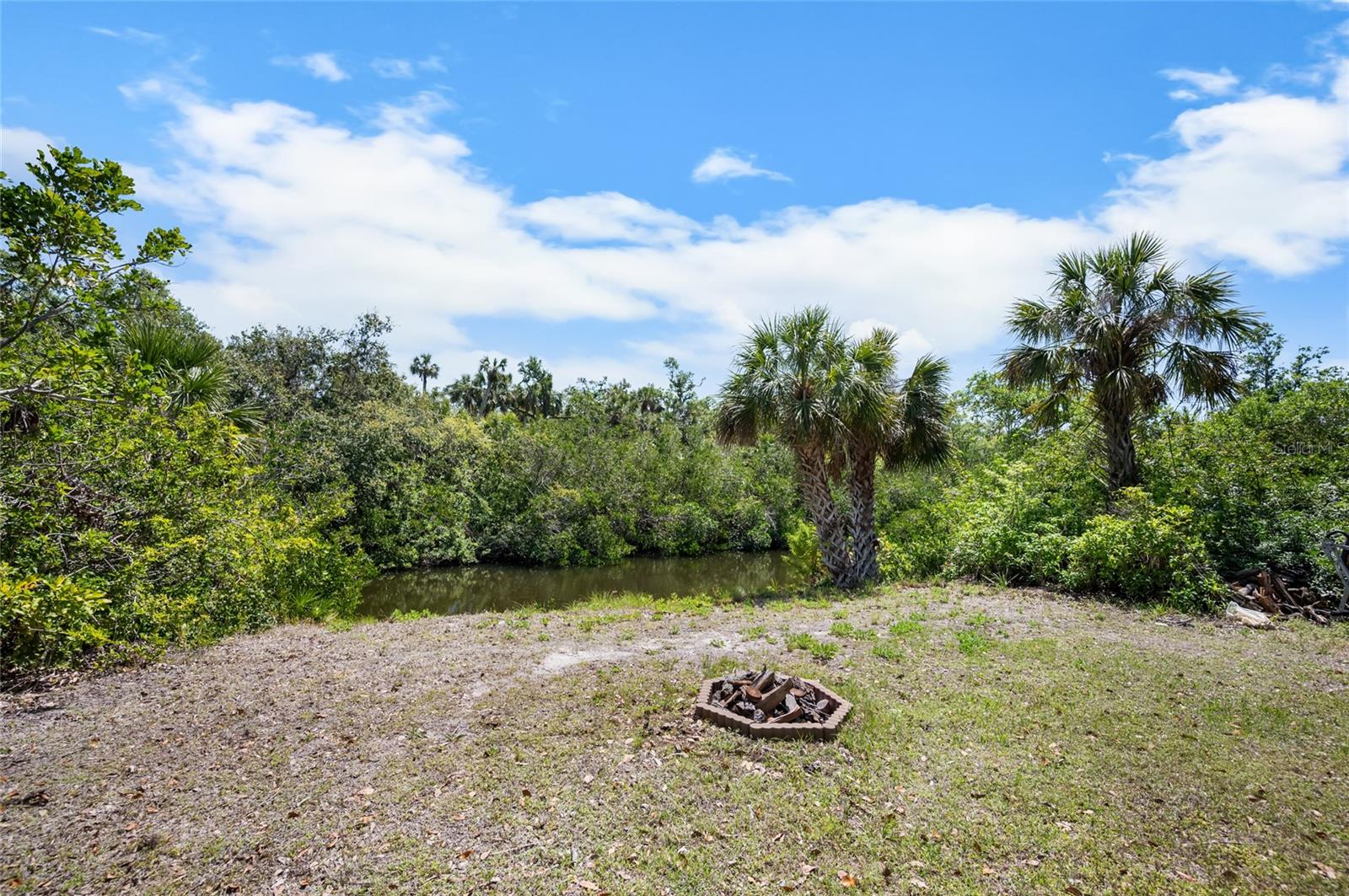 2020 E DOLPHIN DR, ENGLEWOOD, FL, 34223