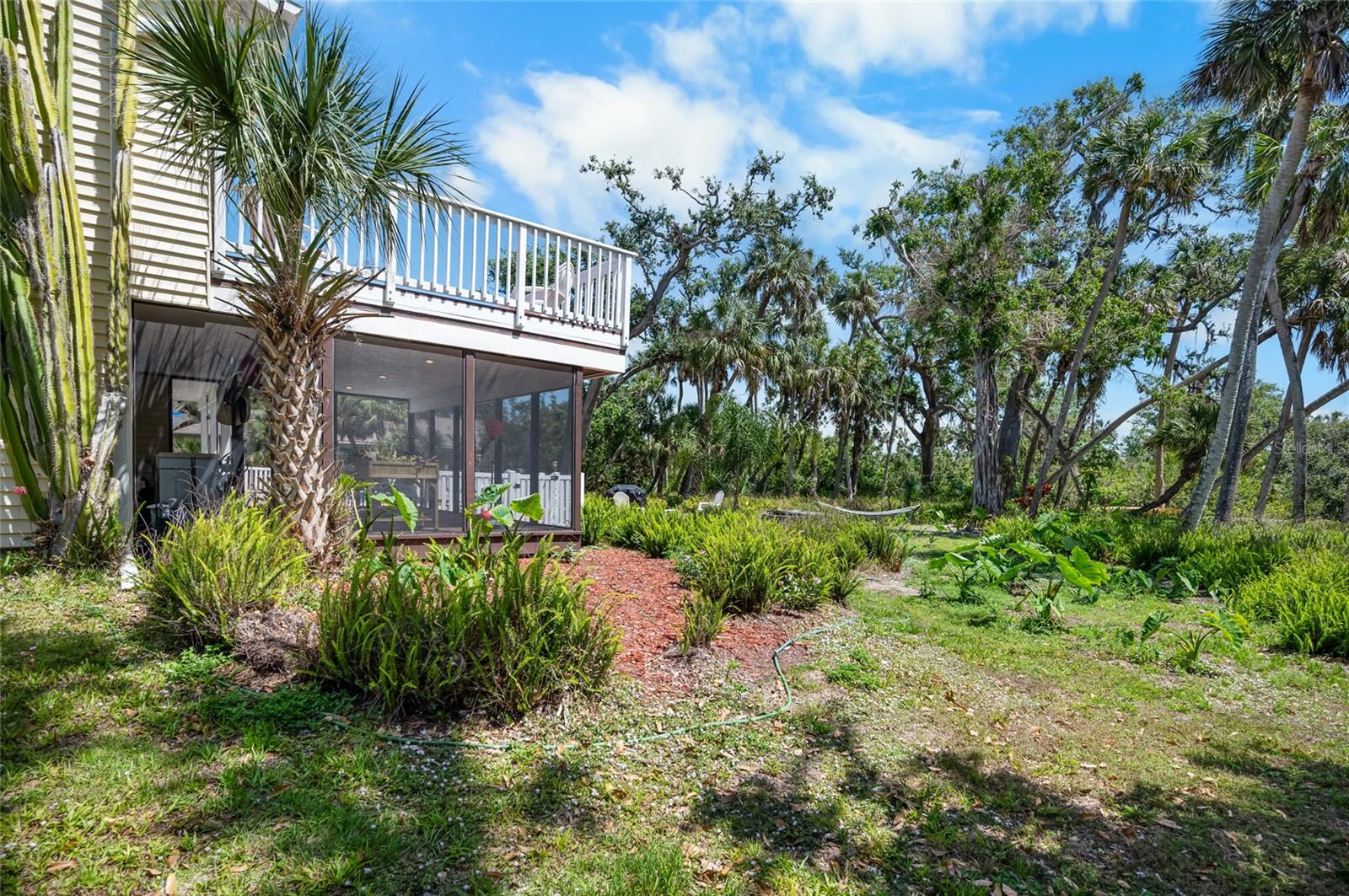 2020 E DOLPHIN DR, ENGLEWOOD, FL, 34223