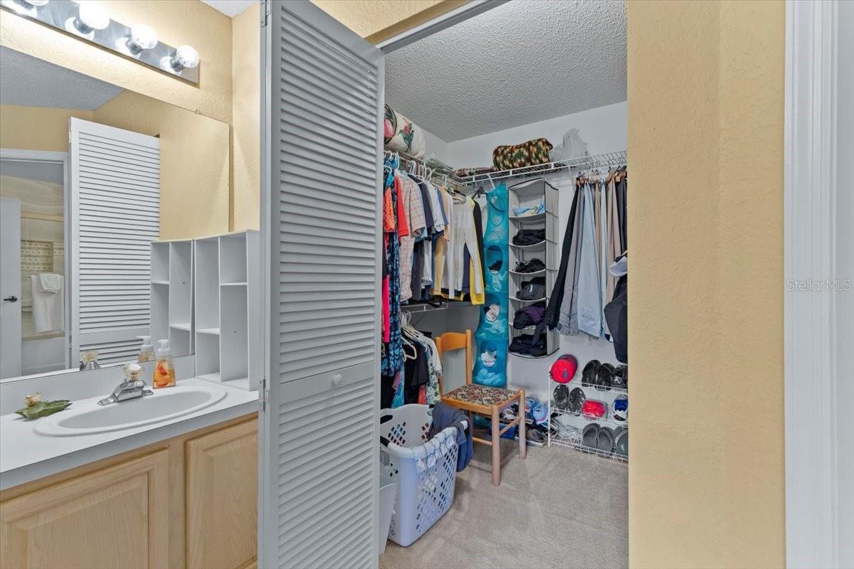 1015 NORMANDY TRACE RD, TAMPA, FL, 33602