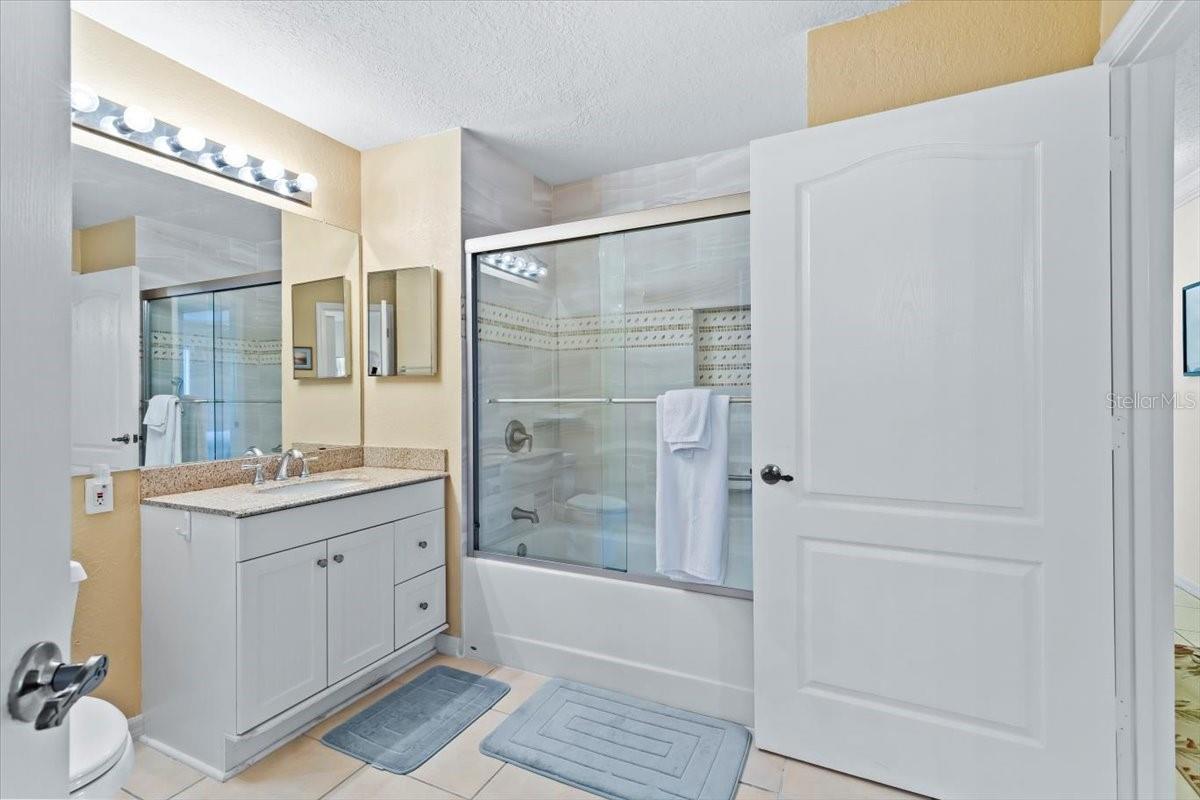 1015 NORMANDY TRACE RD, TAMPA, FL, 33602