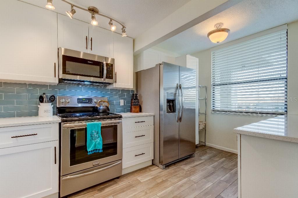 300 WOODETTE DR #402B, DUNEDIN, FL, 34698