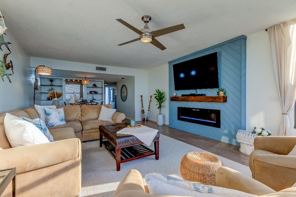 300 WOODETTE DR #402B, DUNEDIN, FL, 34698