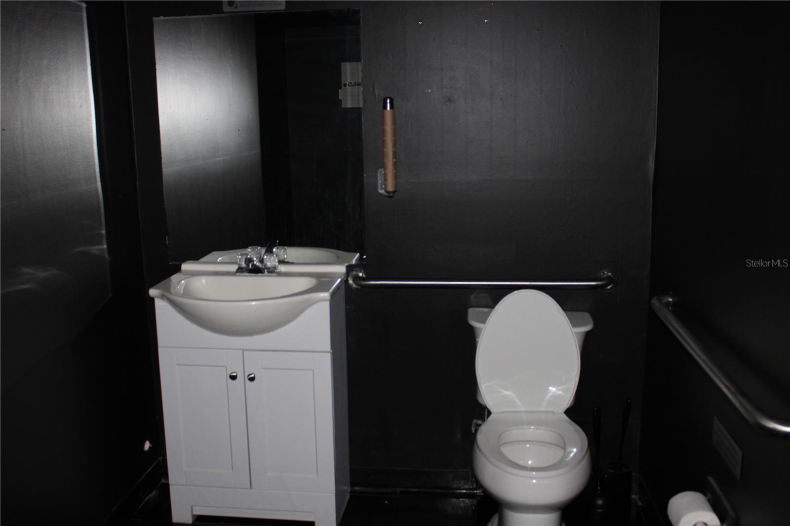 2260 COMMERCIAL WAY, SPRING HILL, FL, 34606