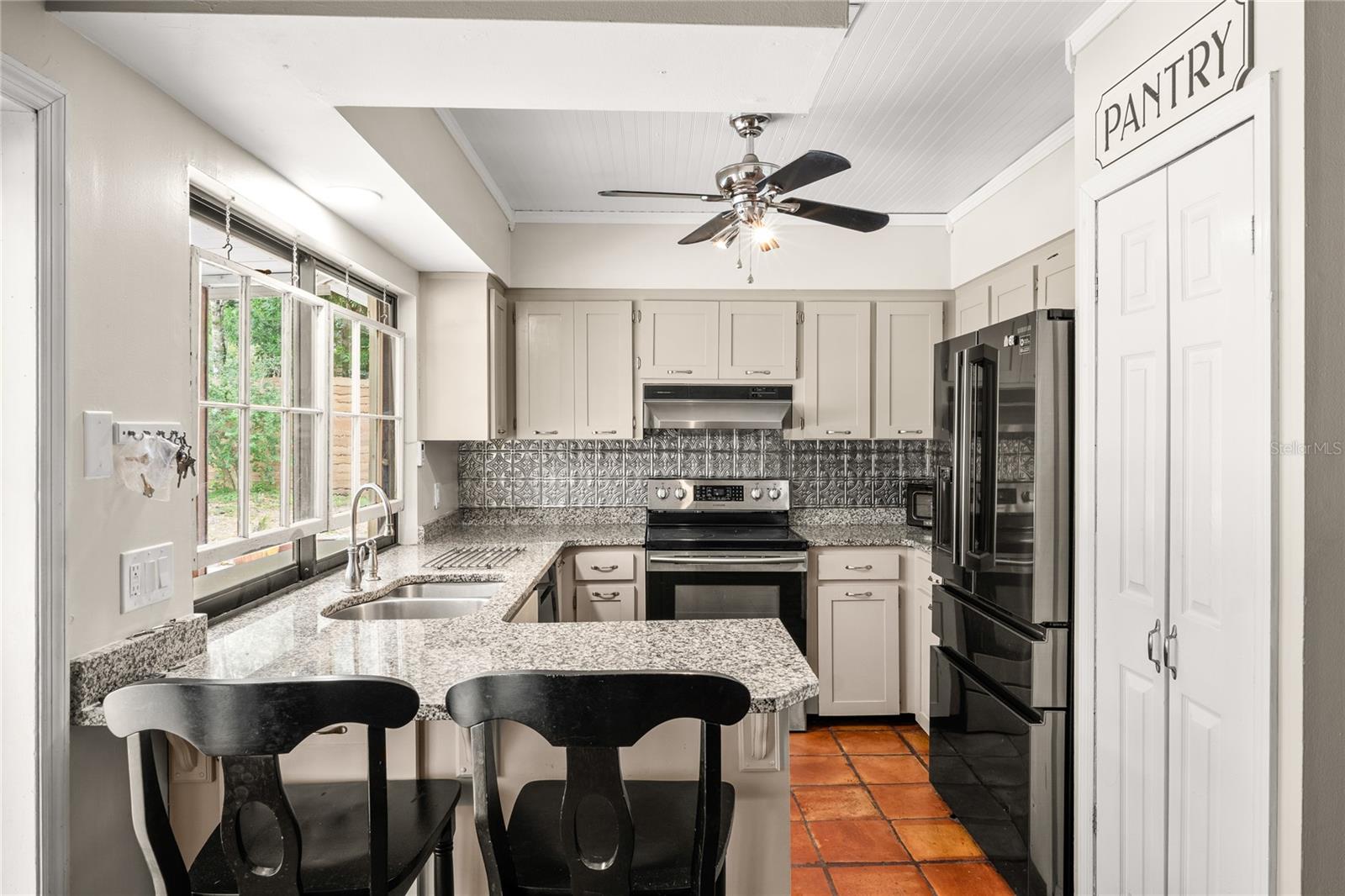 407 FOREST RD, MOUNT DORA, FL, 32757