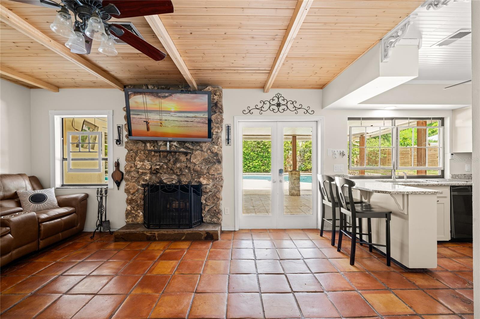 407 FOREST RD, MOUNT DORA, FL, 32757