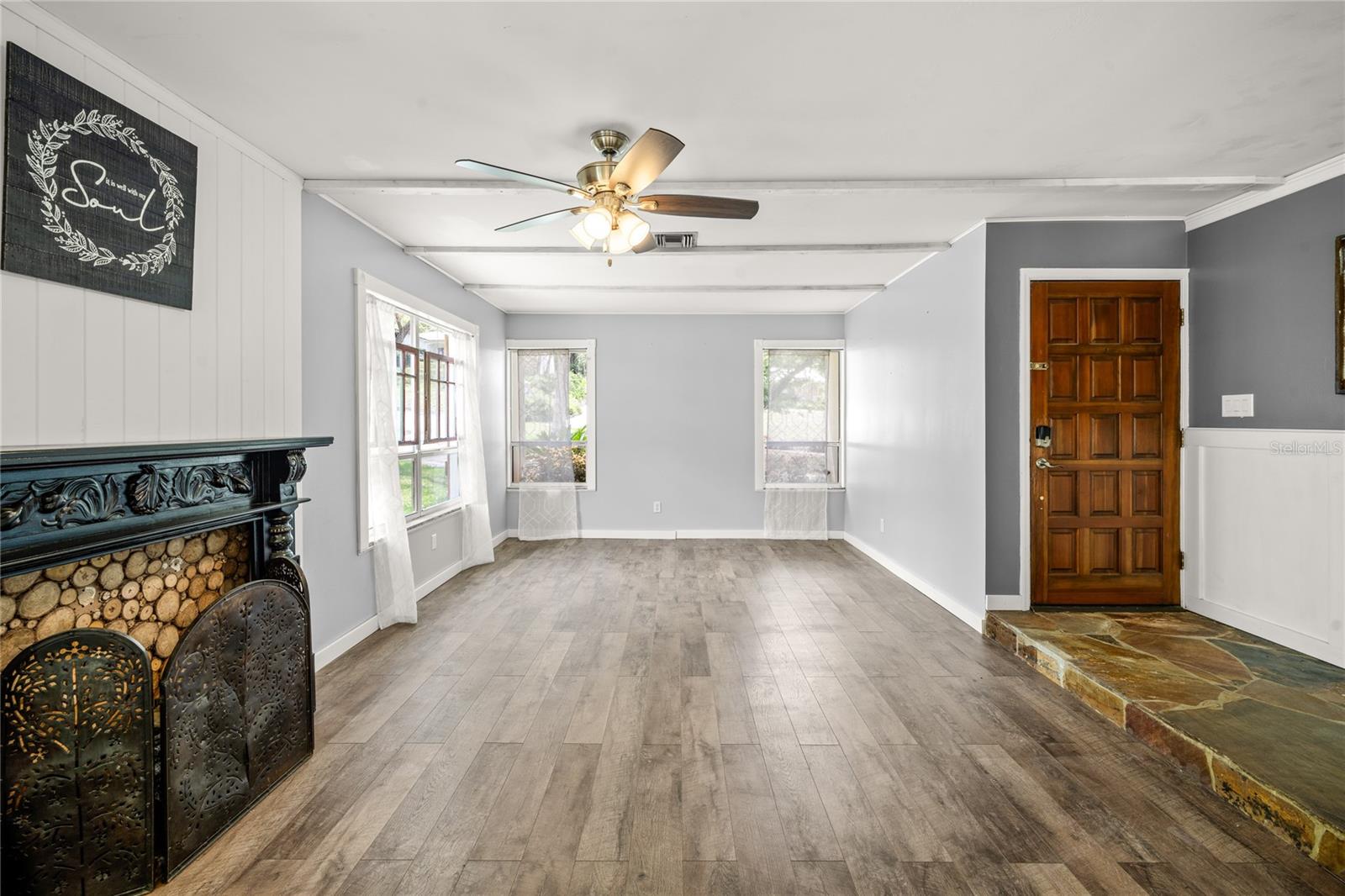 407 FOREST RD, MOUNT DORA, FL, 32757