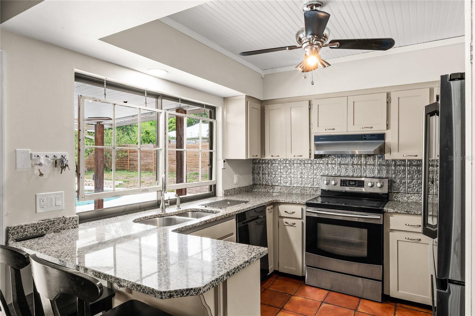 407 FOREST RD, MOUNT DORA, FL, 32757