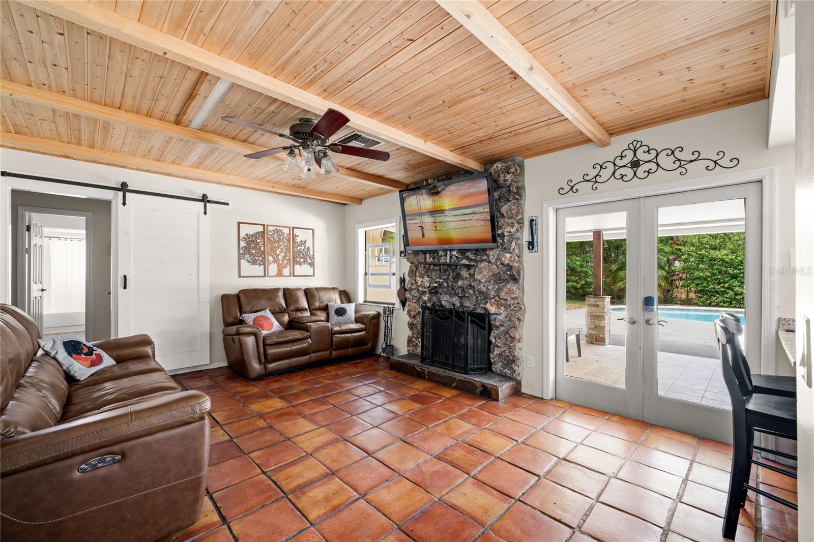 407 FOREST RD, MOUNT DORA, FL, 32757