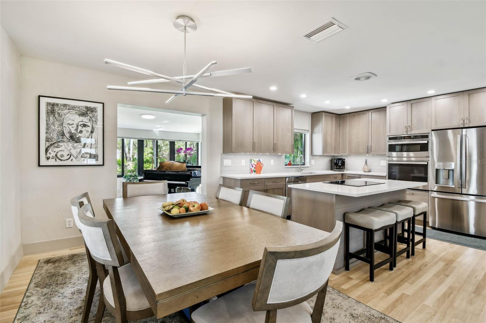 521 50TH AVE S, ST PETERSBURG, FL, 33705