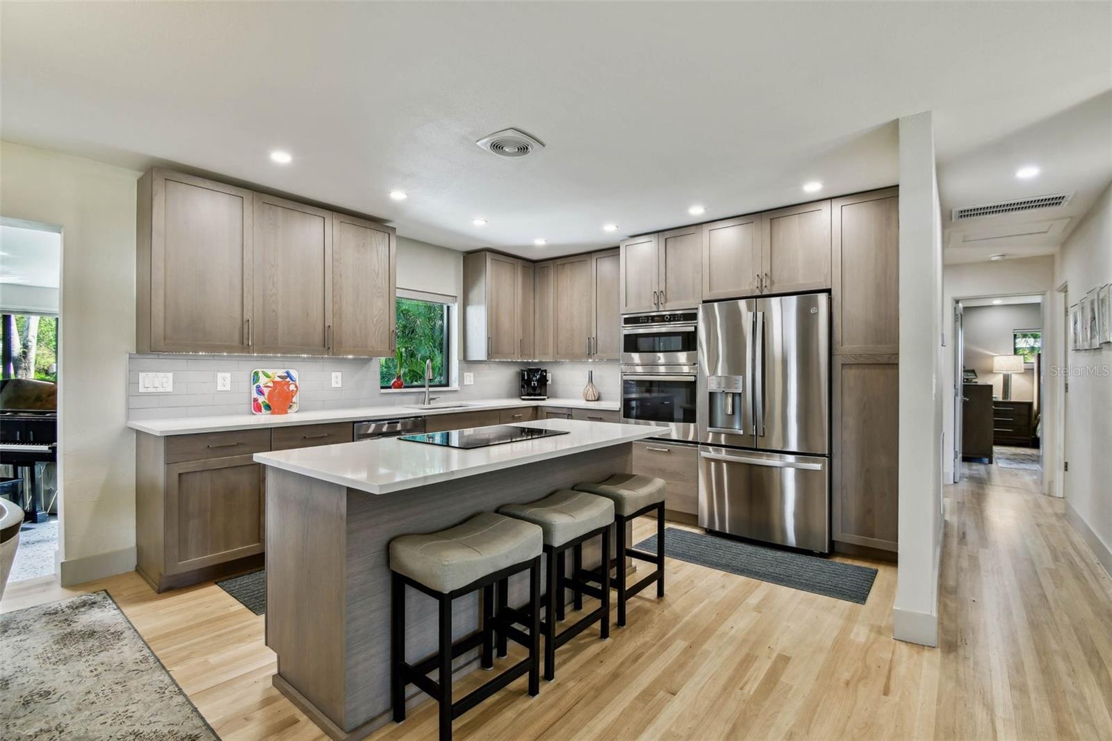 521 50TH AVE S, ST PETERSBURG, FL, 33705