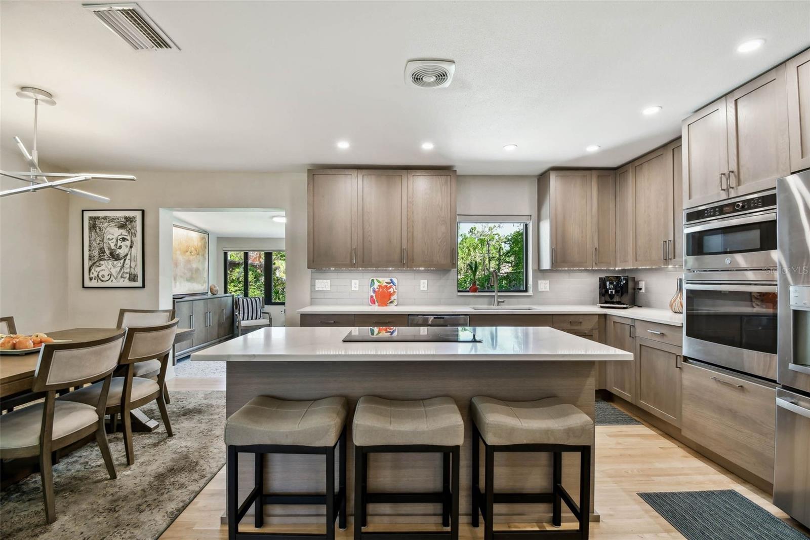 521 50TH AVE S, ST PETERSBURG, FL, 33705