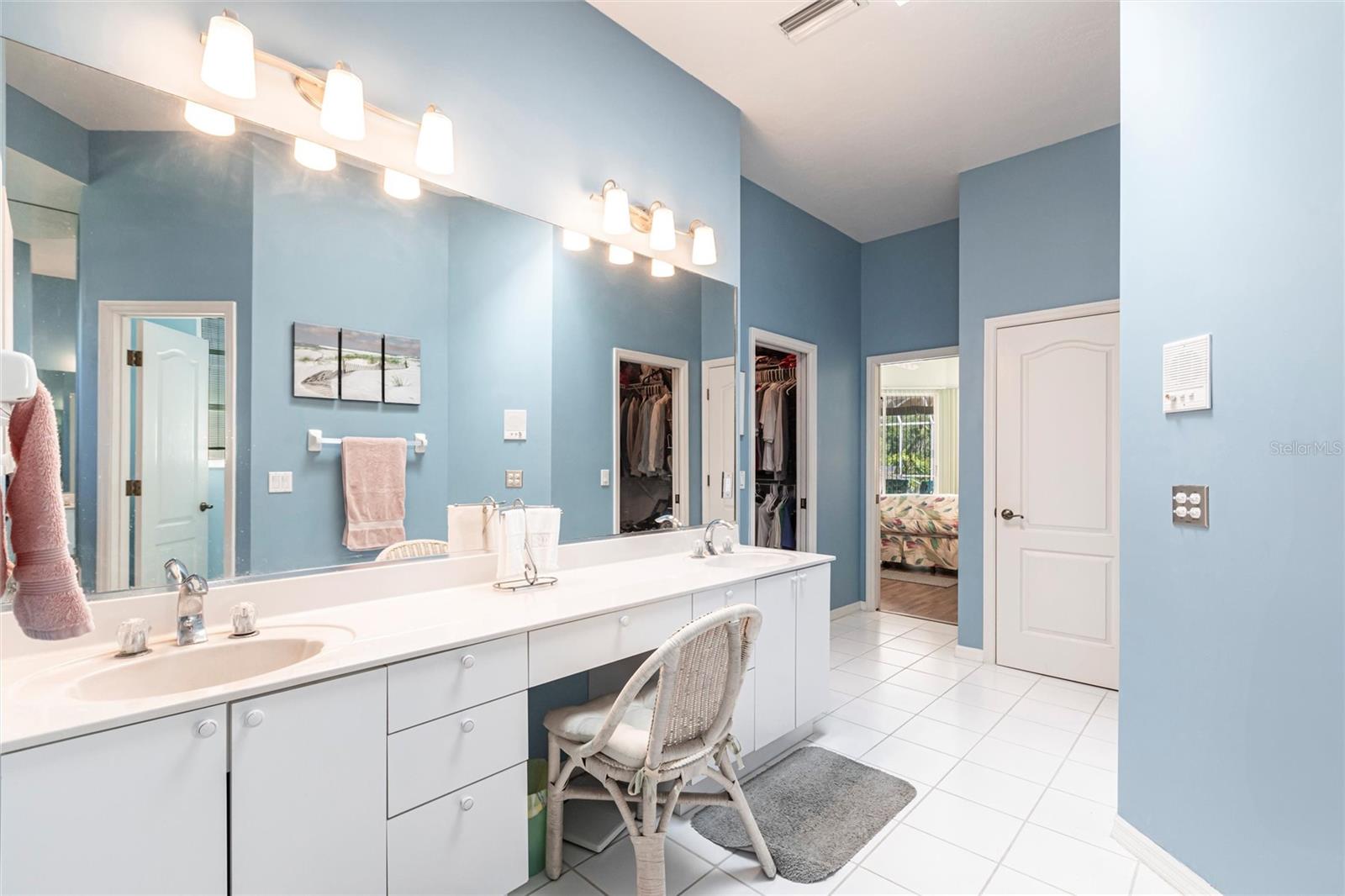 832 CARNOUSTIE DR, VENICE, FL, 34293