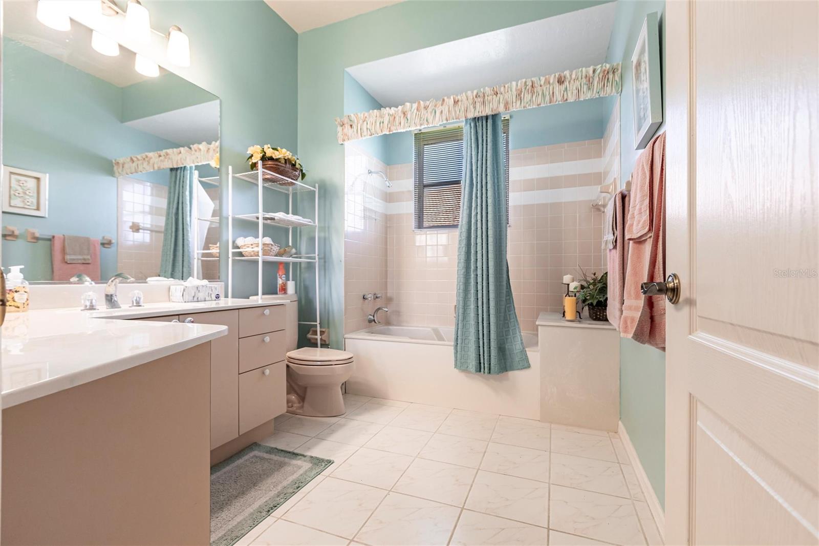 832 CARNOUSTIE DR, VENICE, FL, 34293