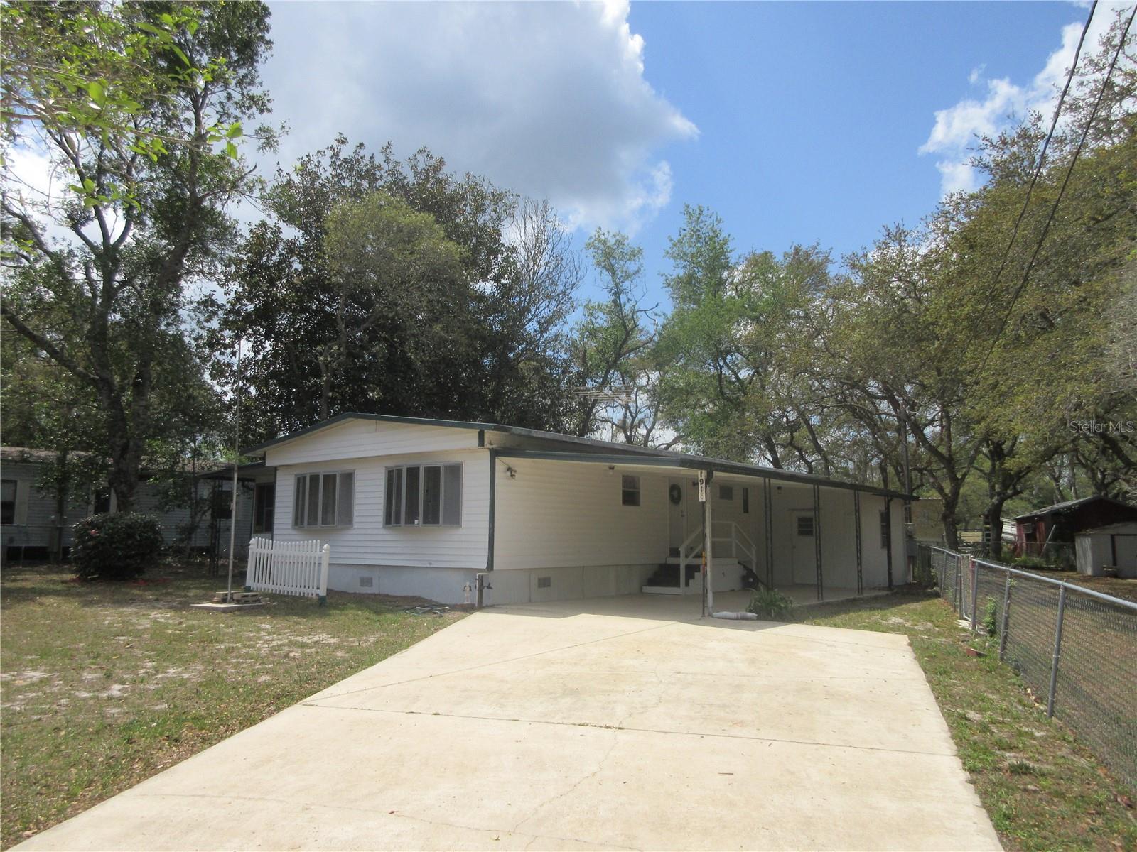 1918 SE 183RD TER, SILVER SPRINGS, FL, 34488
