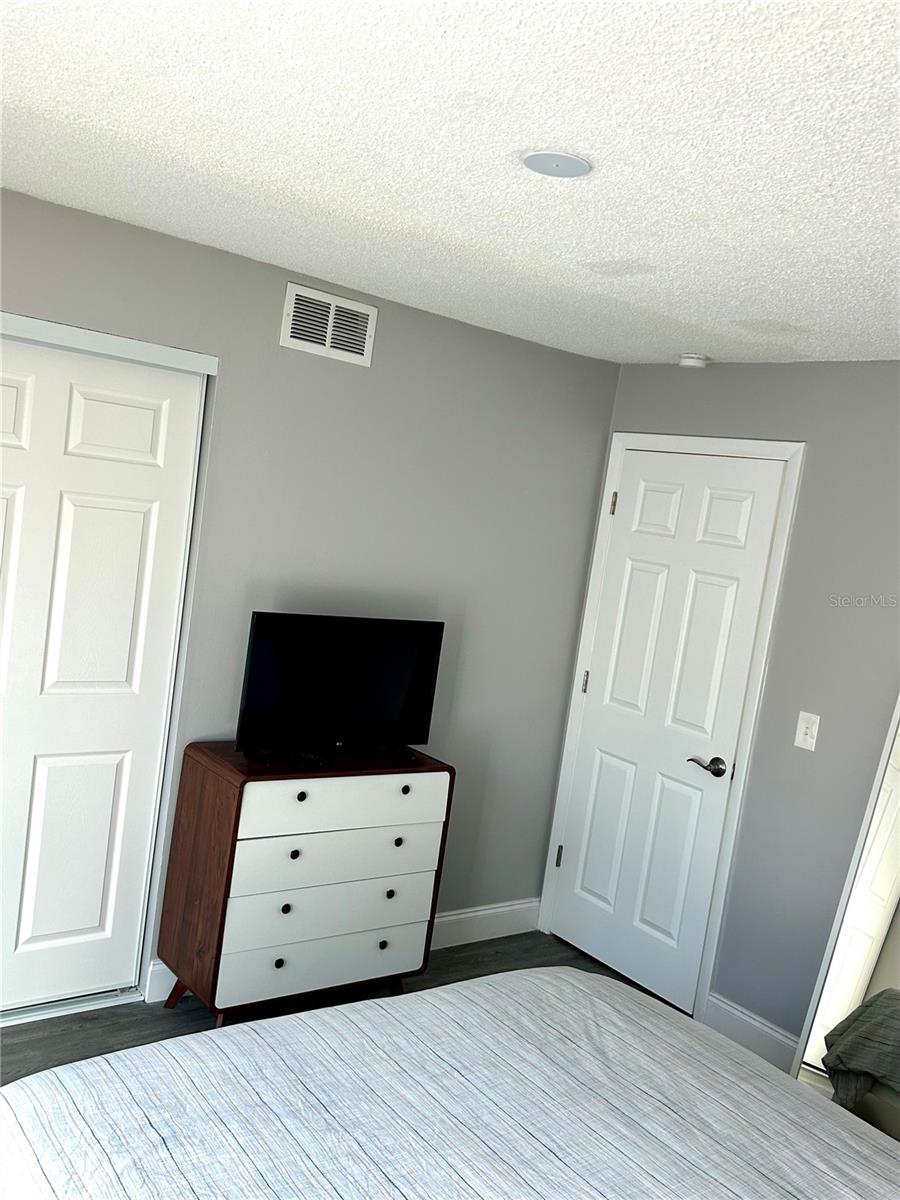2601 PINE LAKE TER #B, SARASOTA, FL, 34237