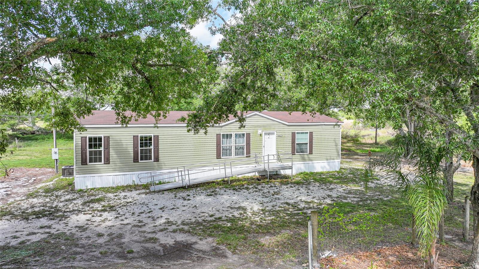 9827 SE HOTH RD, ARCADIA, FL, 34266