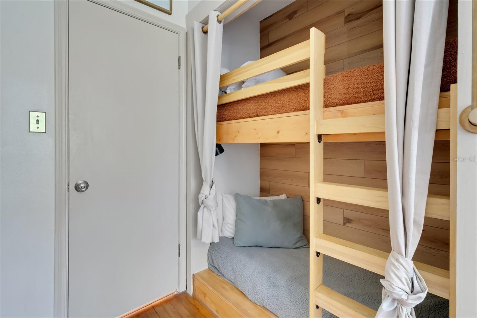 2309 DERBYSHIRE AVE, LAKELAND, FL, 33803