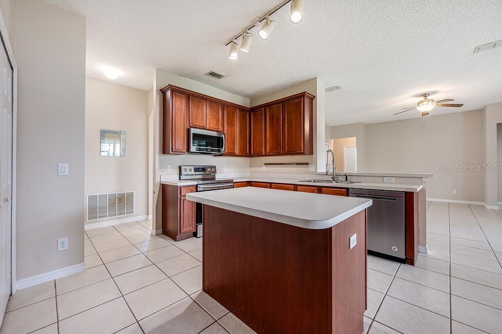 13574 OLD DOCK RD, ORLANDO, FL, 32828