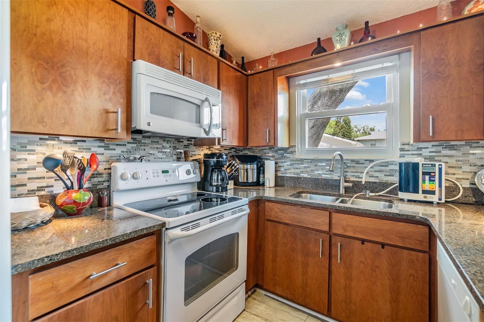 201 11TH AVE S, SAFETY HARBOR, FL, 34695