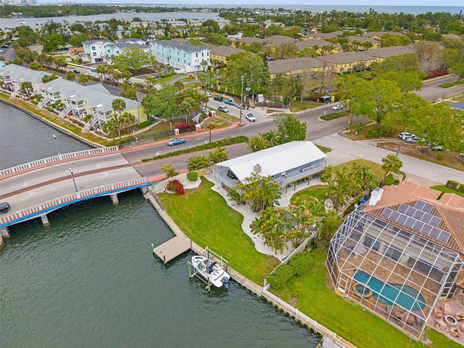 3901 POMPANO DR SE, ST PETERSBURG, FL, 33705