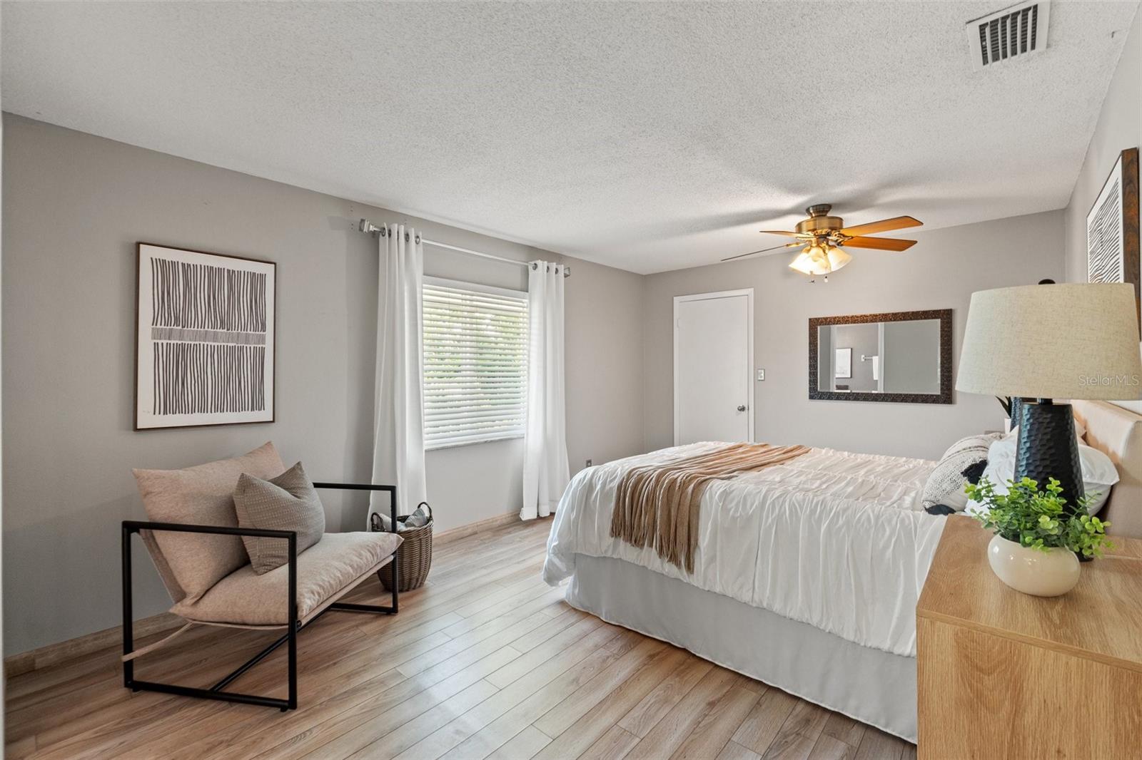 3901 POMPANO DR SE, ST PETERSBURG, FL, 33705