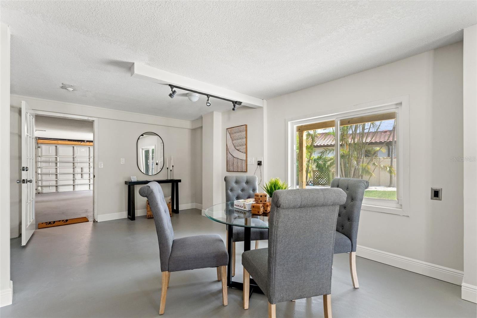 3901 POMPANO DR SE, ST PETERSBURG, FL, 33705