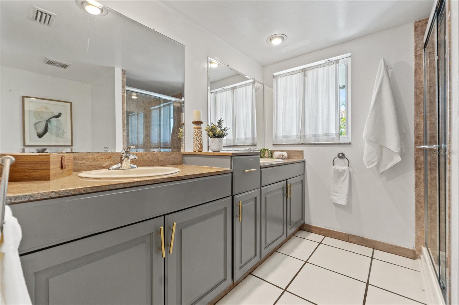 3901 POMPANO DR SE, ST PETERSBURG, FL, 33705