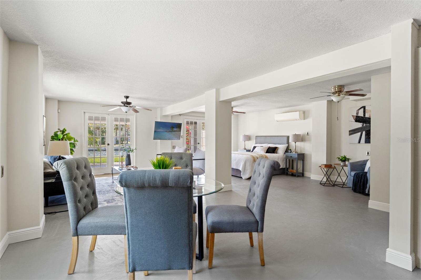 3901 POMPANO DR SE, ST PETERSBURG, FL, 33705