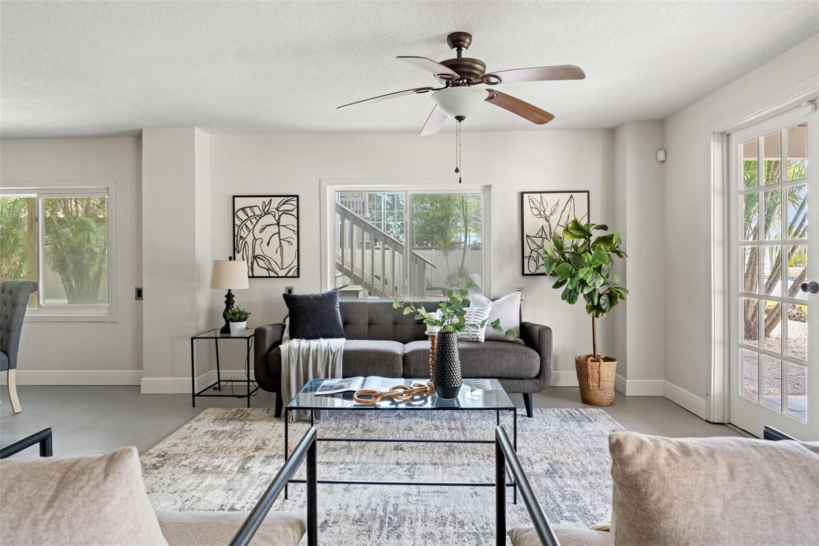 3901 POMPANO DR SE, ST PETERSBURG, FL, 33705