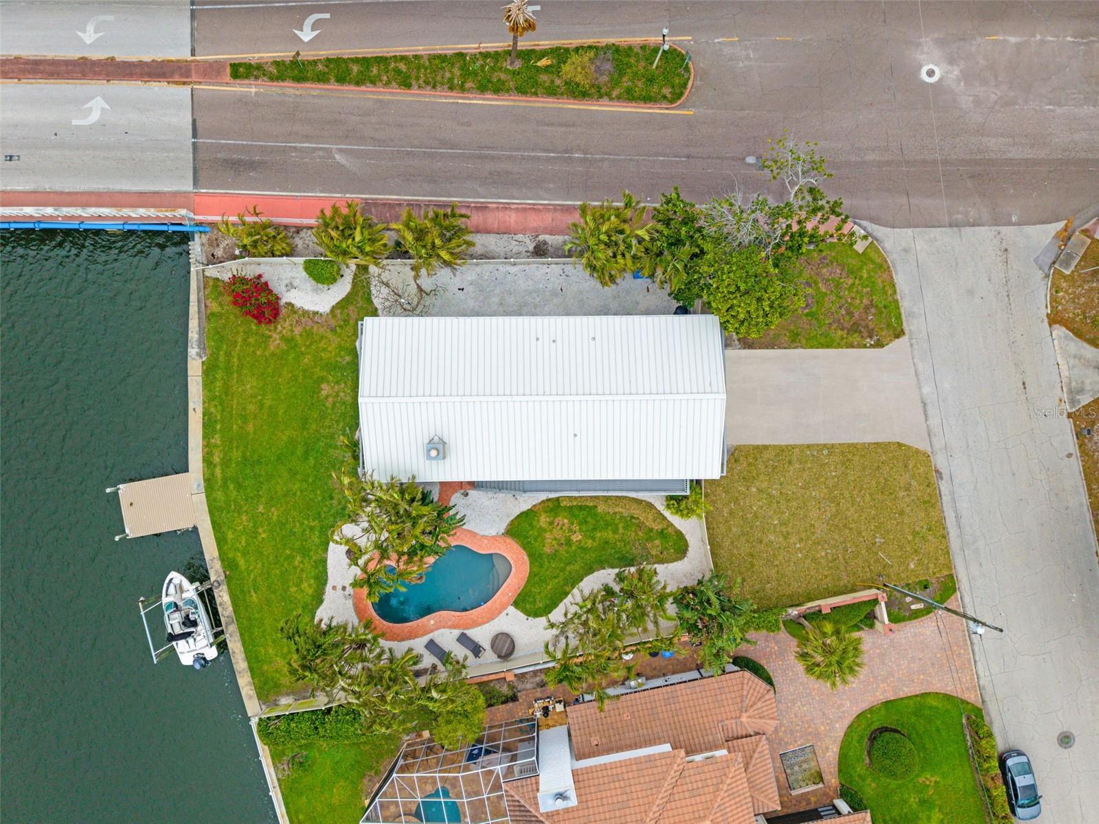 3901 POMPANO DR SE, ST PETERSBURG, FL, 33705