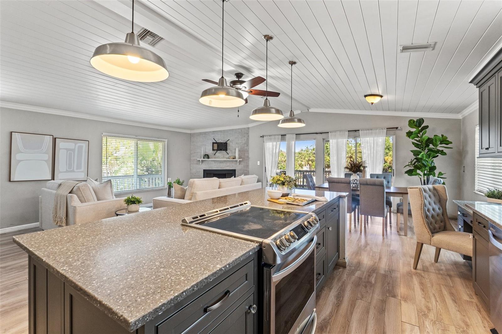 3901 POMPANO DR SE, ST PETERSBURG, FL, 33705
