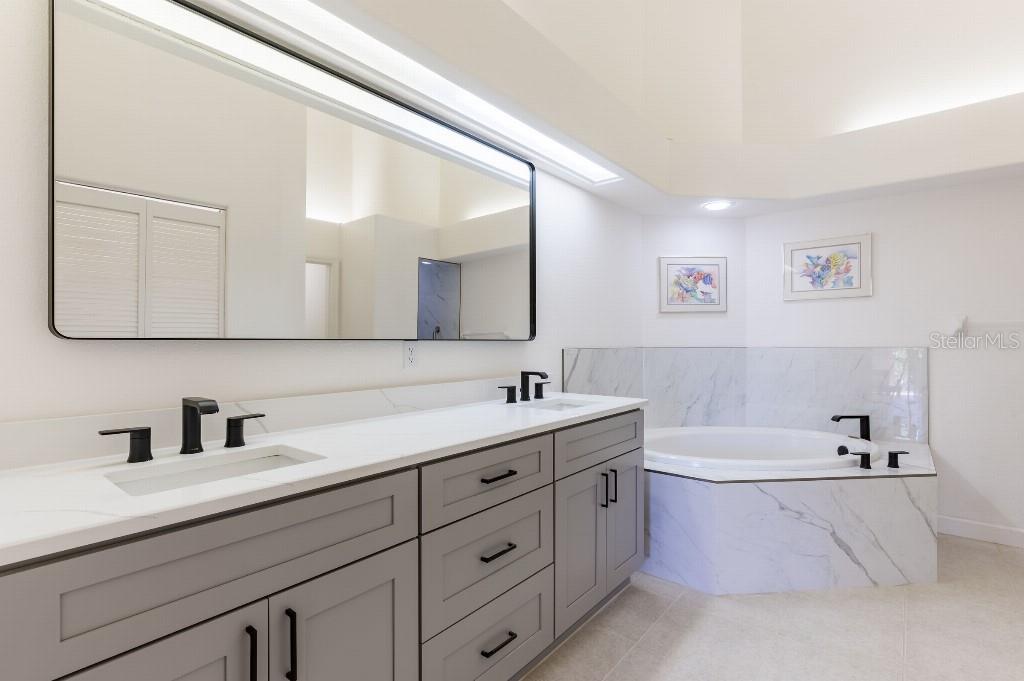 6208 COUNTRY CLUB WAY, SARASOTA, FL, 34243