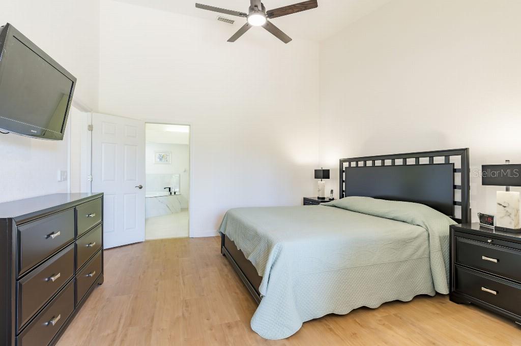 6208 COUNTRY CLUB WAY, SARASOTA, FL, 34243