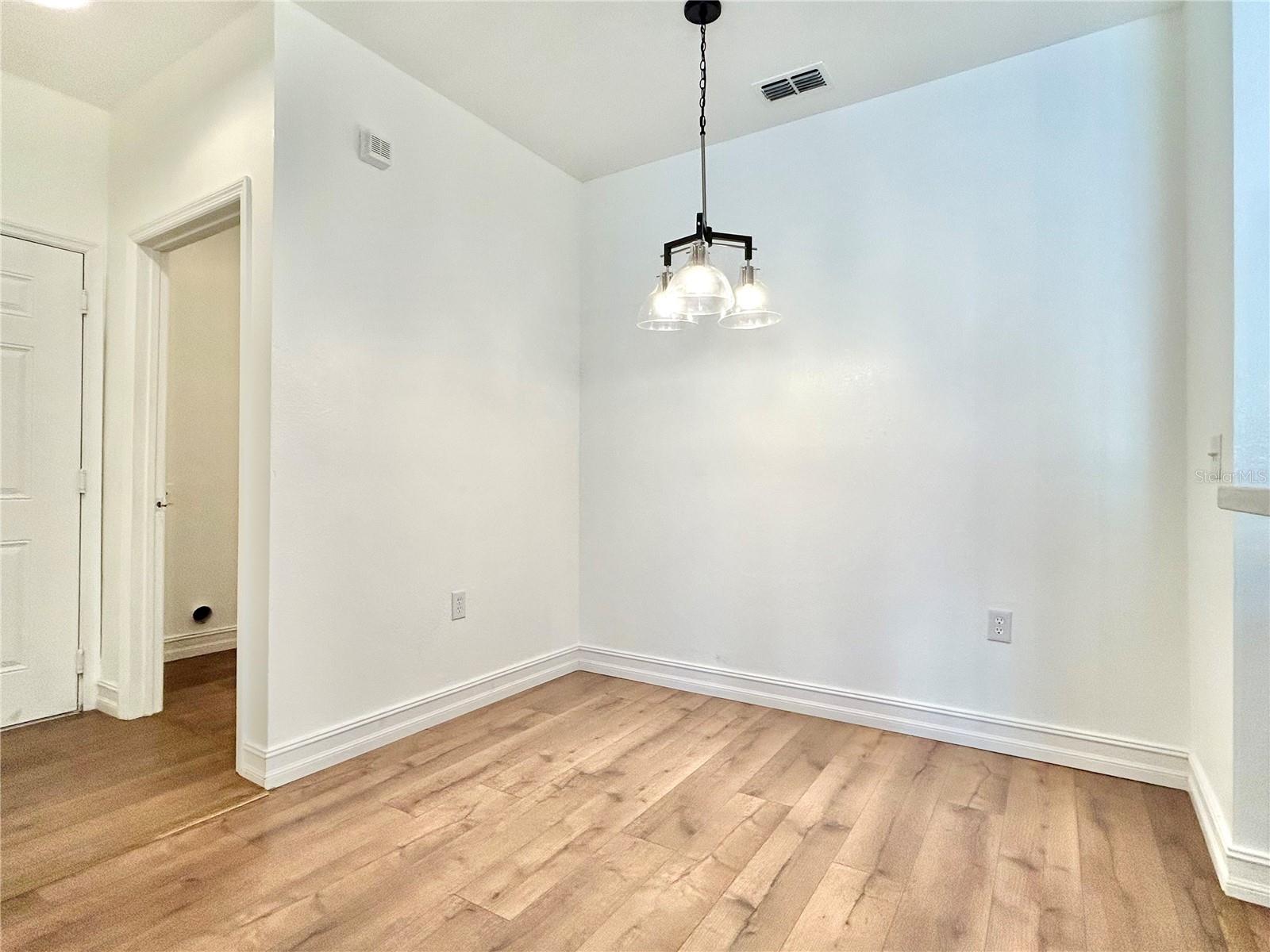 8124 CLAIRE ANN DR #202, ORLANDO, FL, 32825